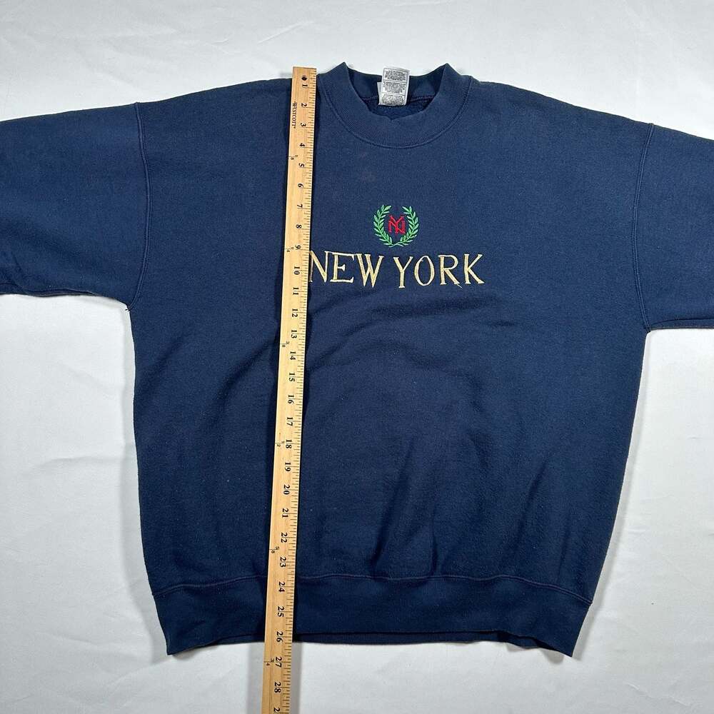 Fruit of the Loom Vintage New York Embroidered Crewneck Sweatshirt - Picture 6 of 7